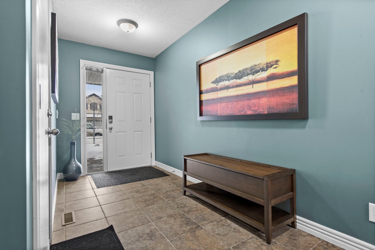 8910 Royal Oak Way NW