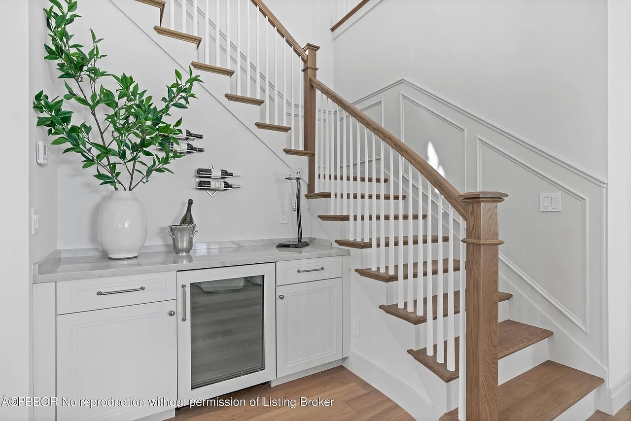 541 Greenway Dr, North Palm Beach, FL 33408