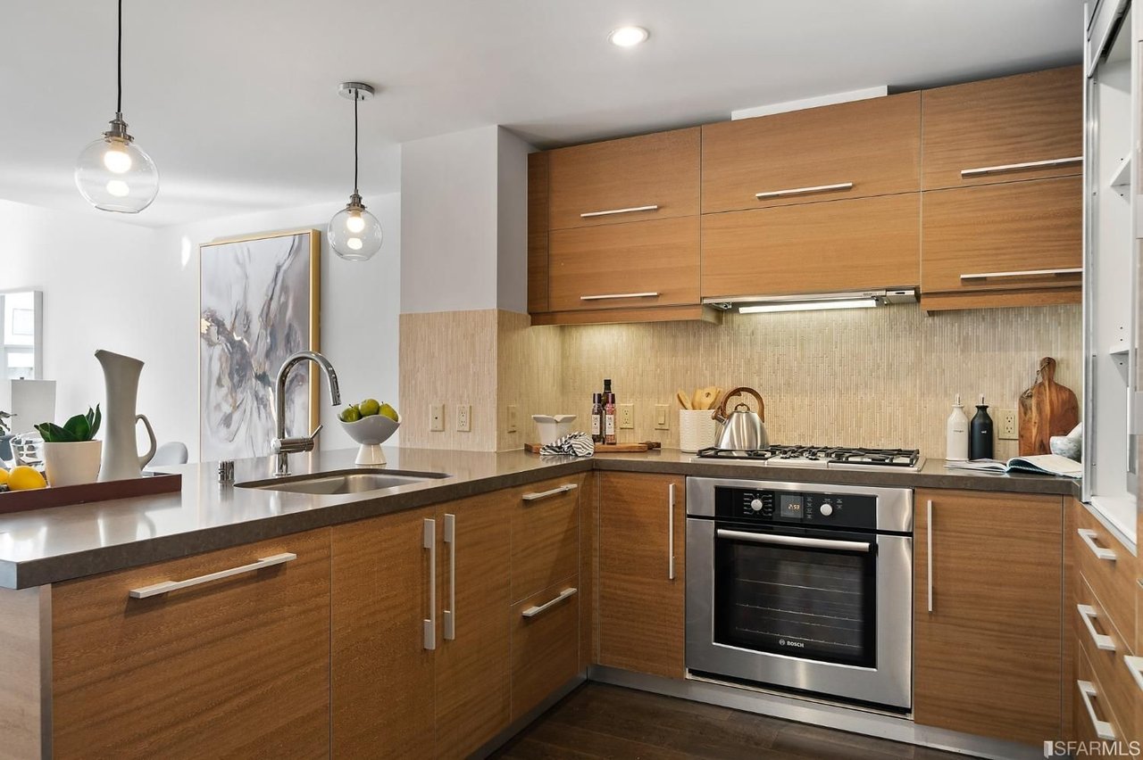 435 China Basin St., #205 