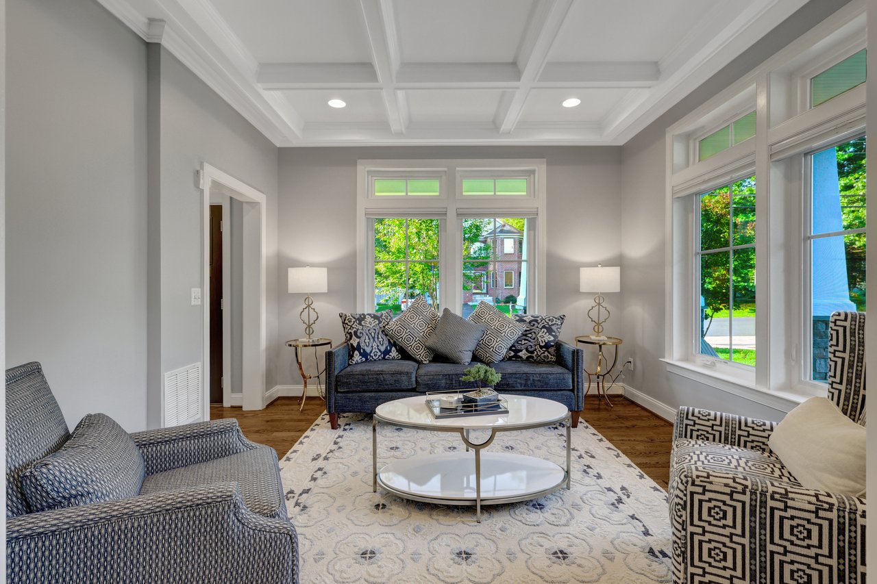 300 Jade Ct NW