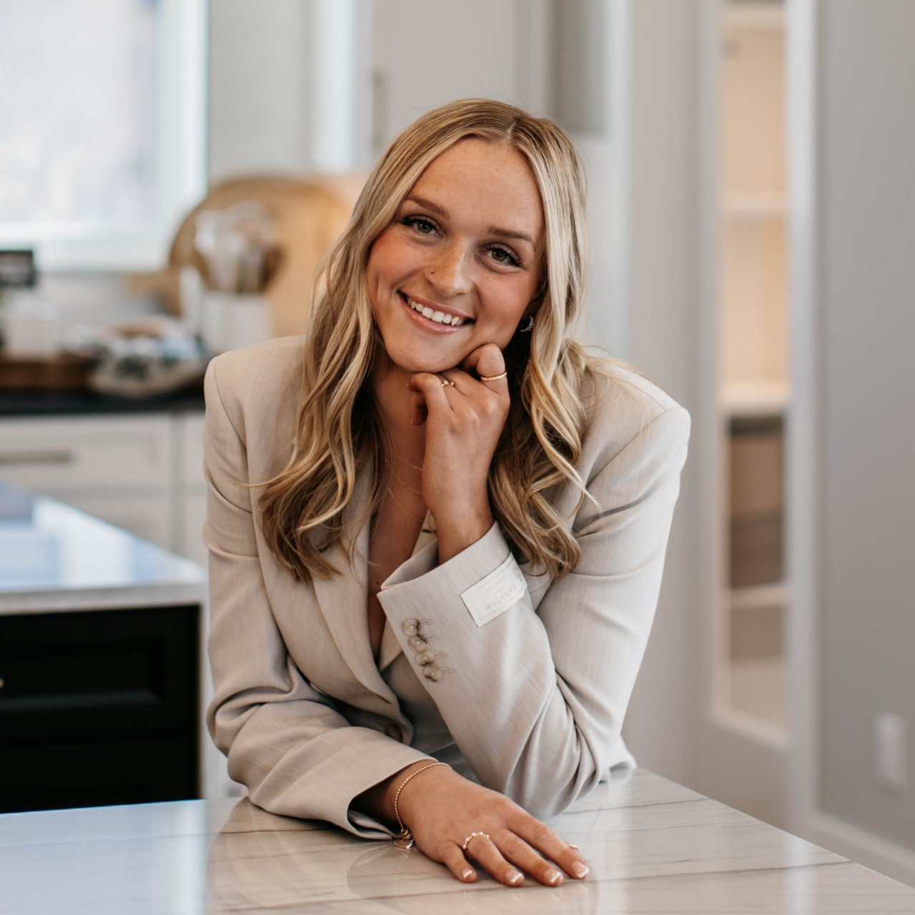 Naudia Nemetz Chelsea, MI Real Estate Agent Headshot