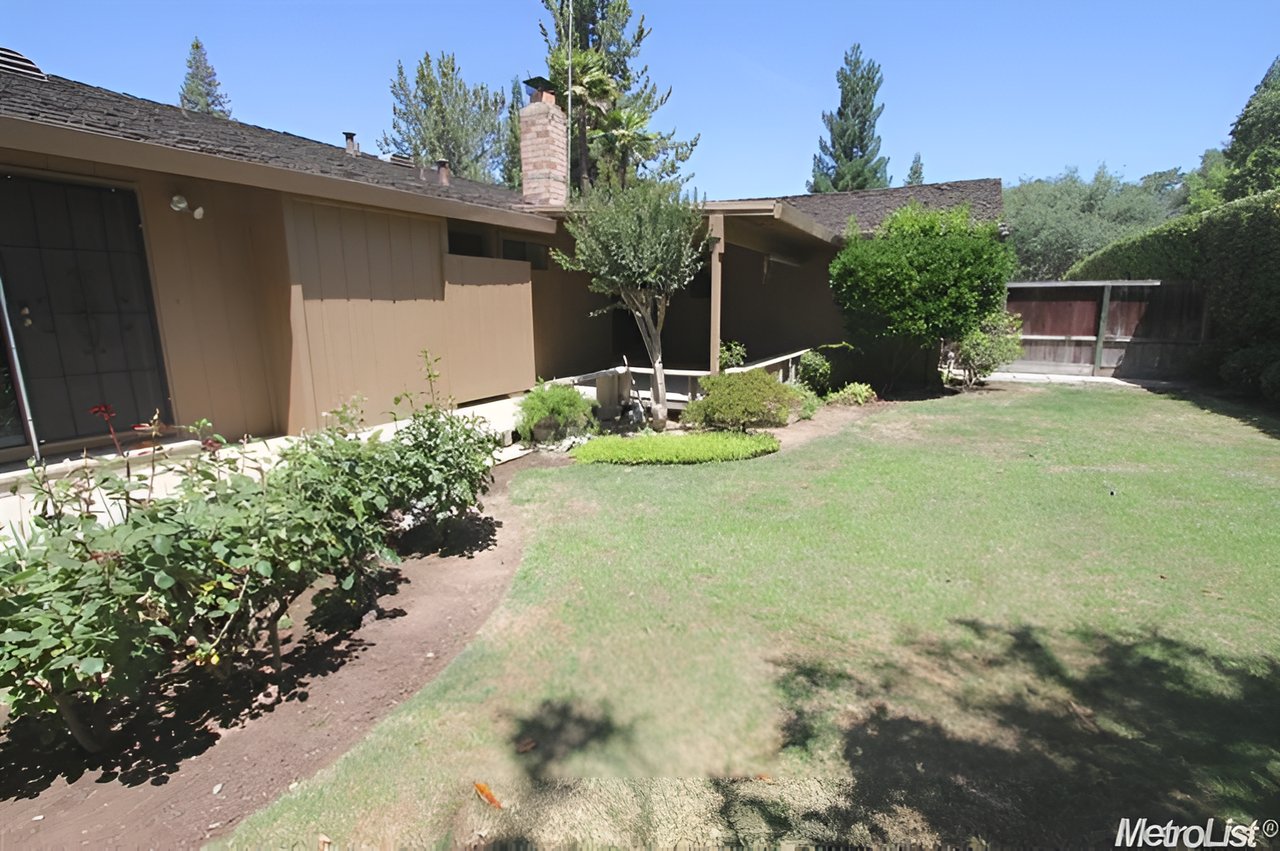 Sold! Happy Buyers in Fair Oaks!