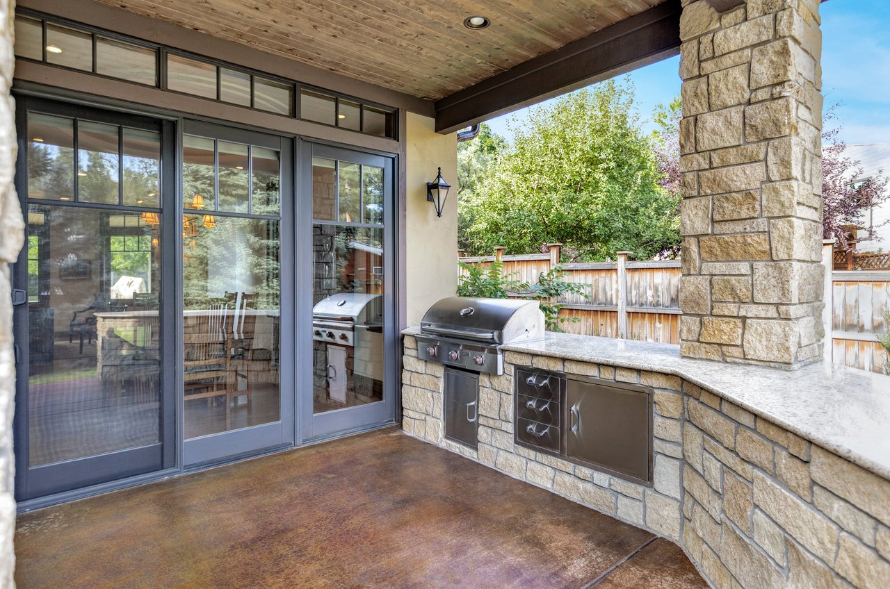 1285 Meadow Place