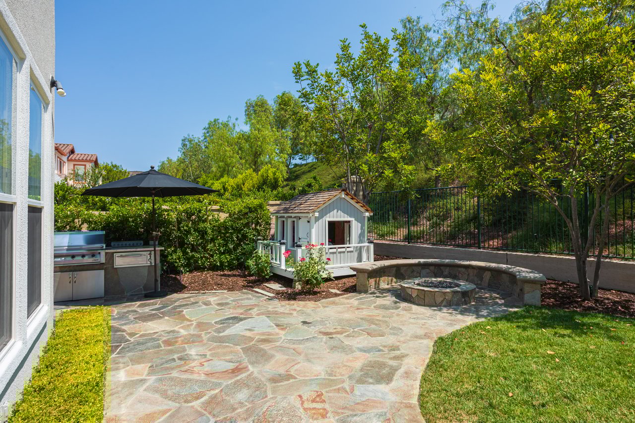 6 Victoria Lane