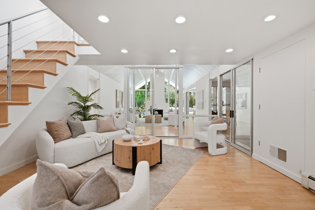 941 Eichler DR