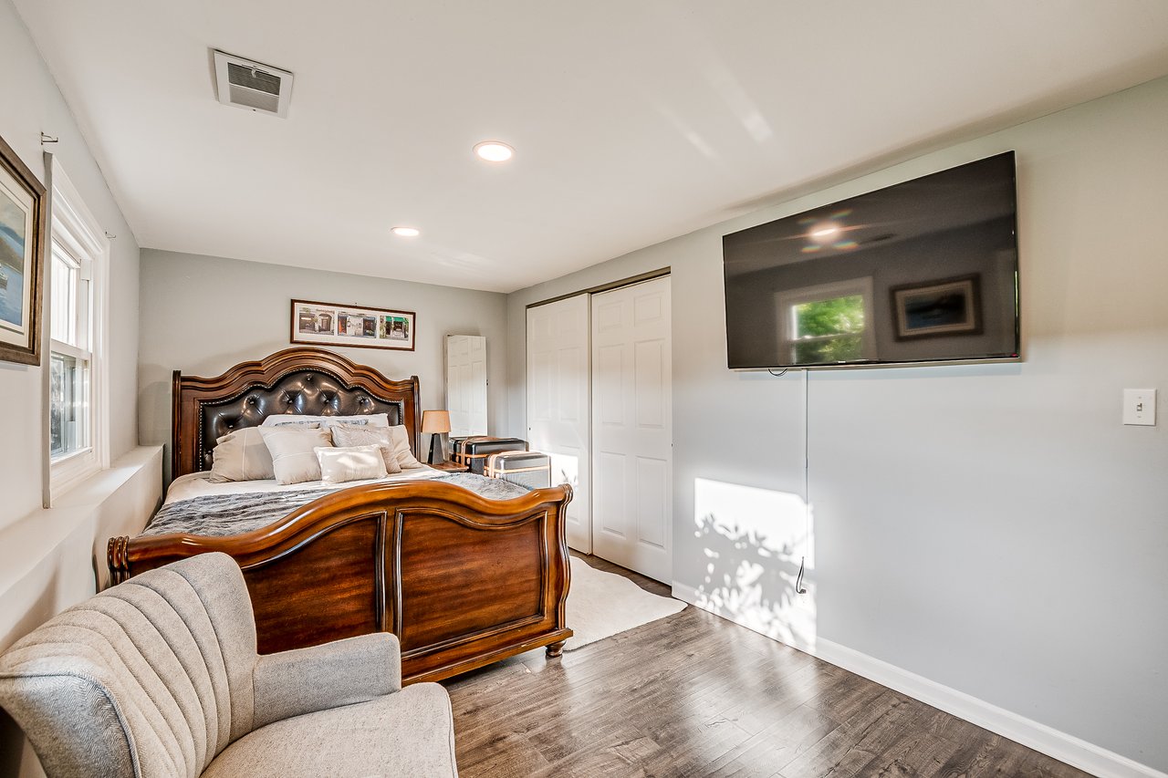 12 Sherry Rd