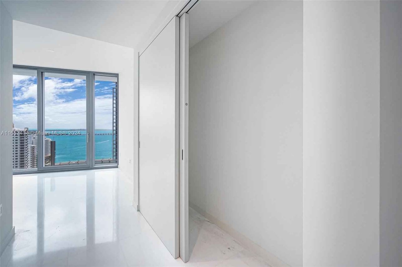 300 Biscayne Unit 2906