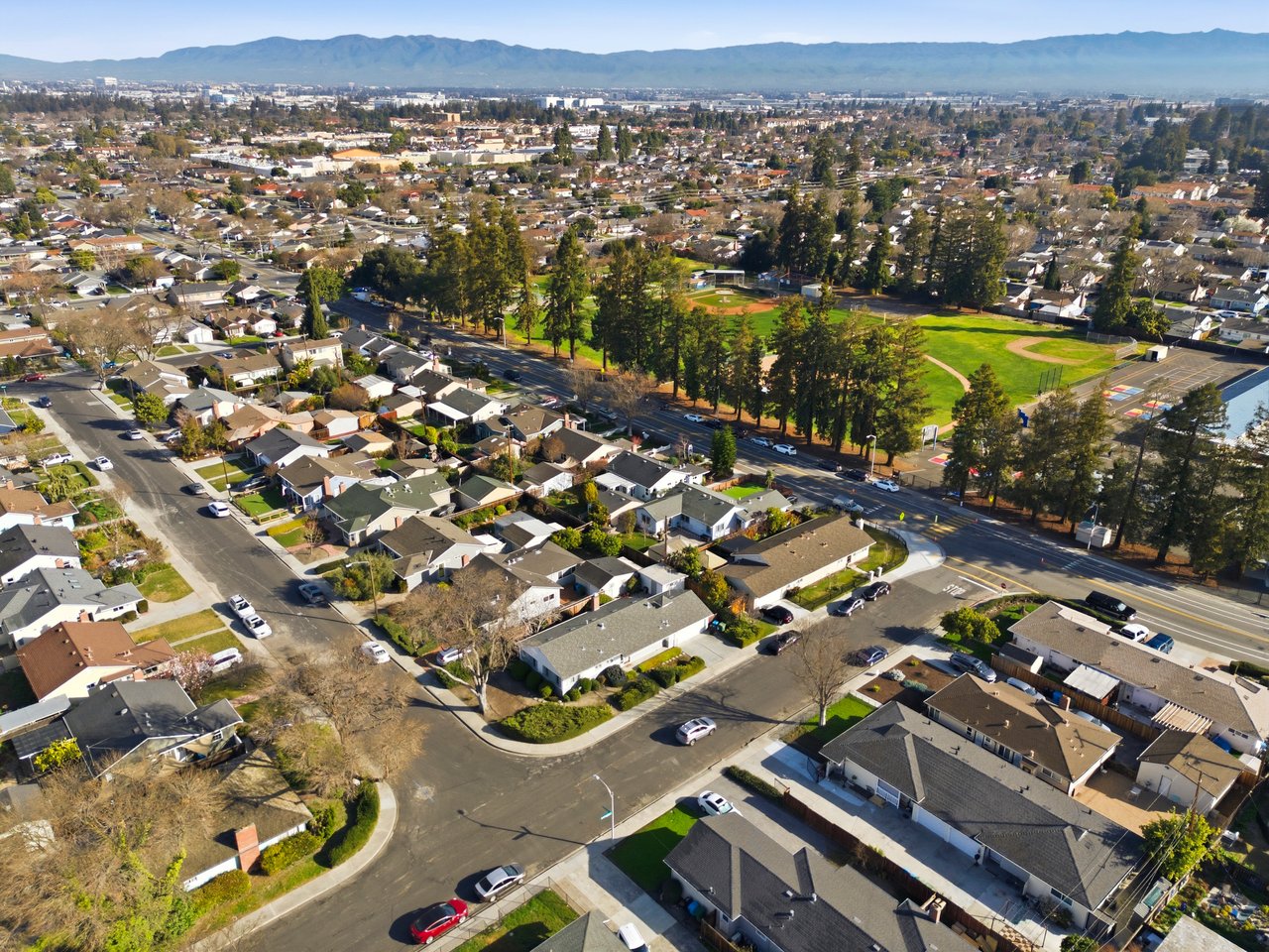 946 Los Padres Boulevard