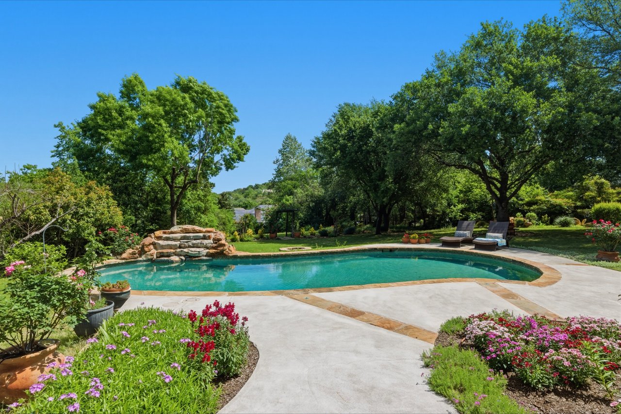 Tucked Away in West Lake Hills