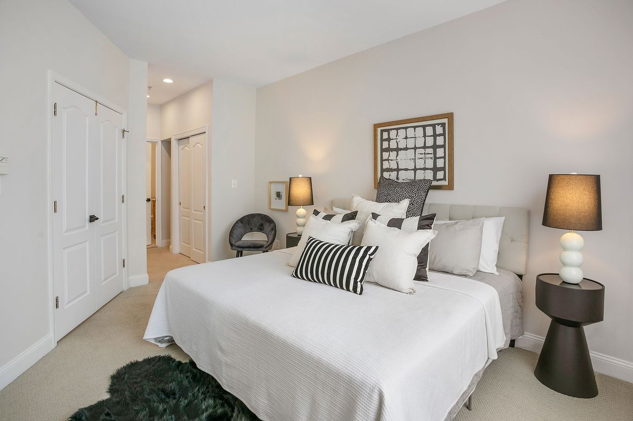 27 Logan Cir NW, Unit 5