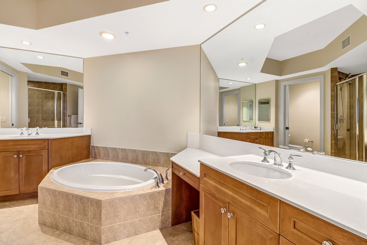 1065 Borghese Ln #801