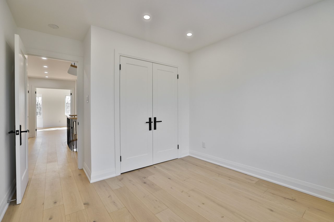 63 Tradewind Drive, Oakville