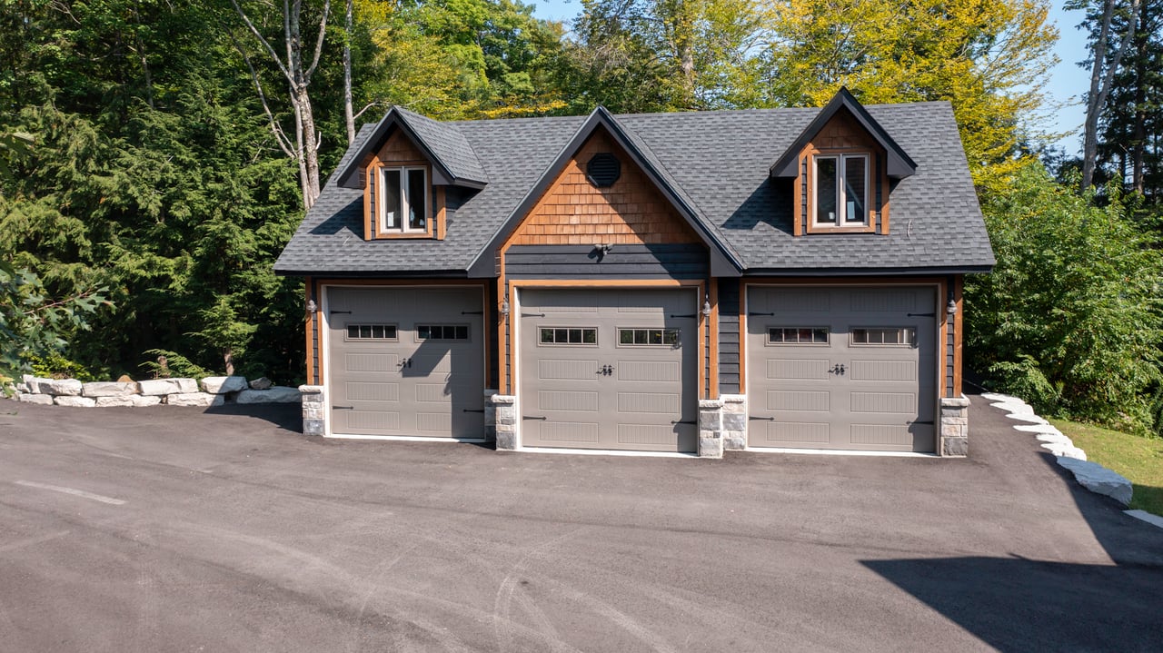 15 GORDON POINT LANE