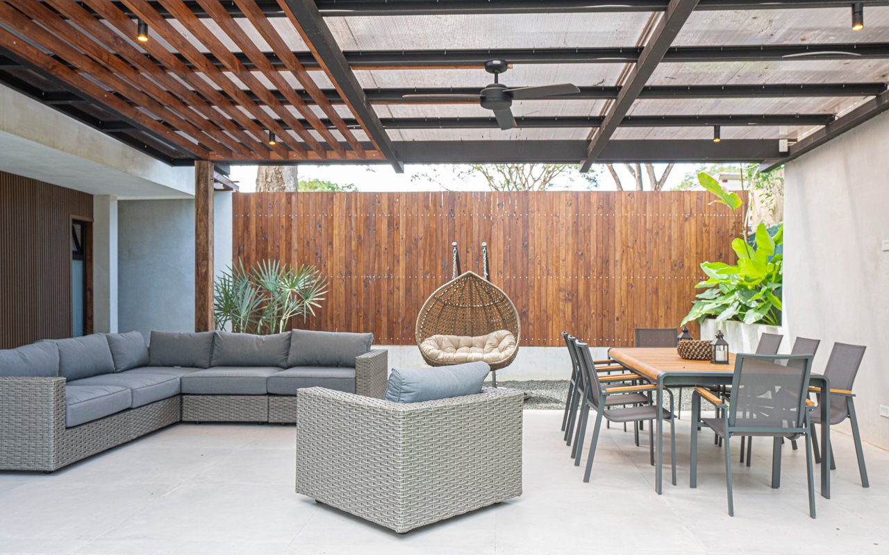 Casa Ko | Tropical Modern 4BR Retreat in Tamarindo with Exclusive Beach Club Membership