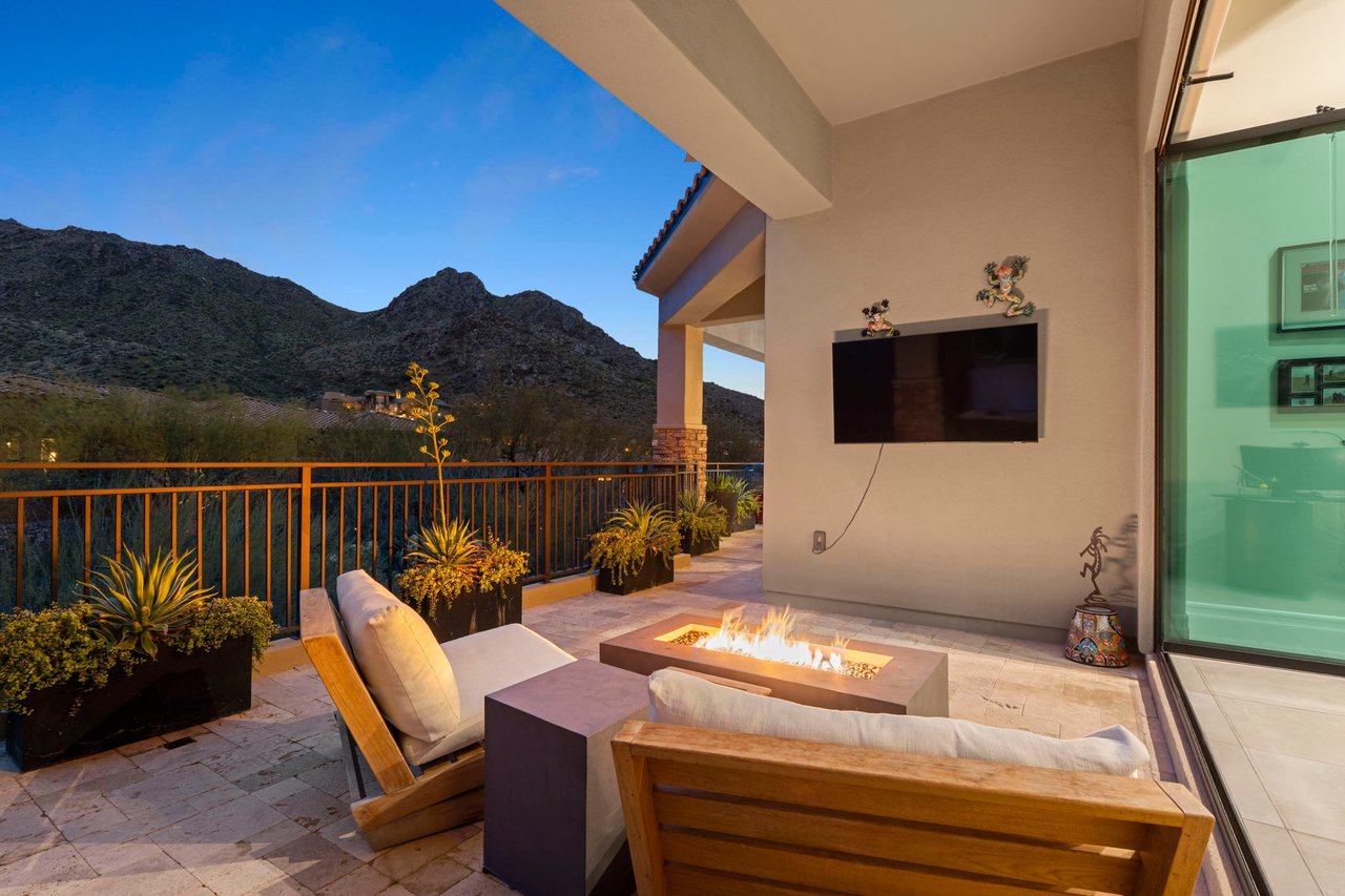 11923 E CASITAS DEL RIO Drive