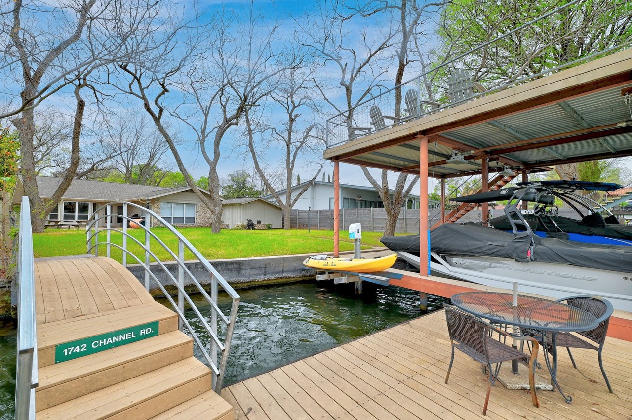 Westlake Waterfront Bungalow