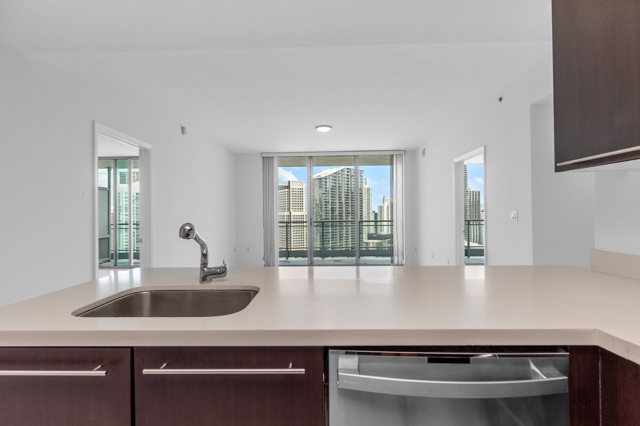 90 SW 3rd St Unit #3501 Miami 