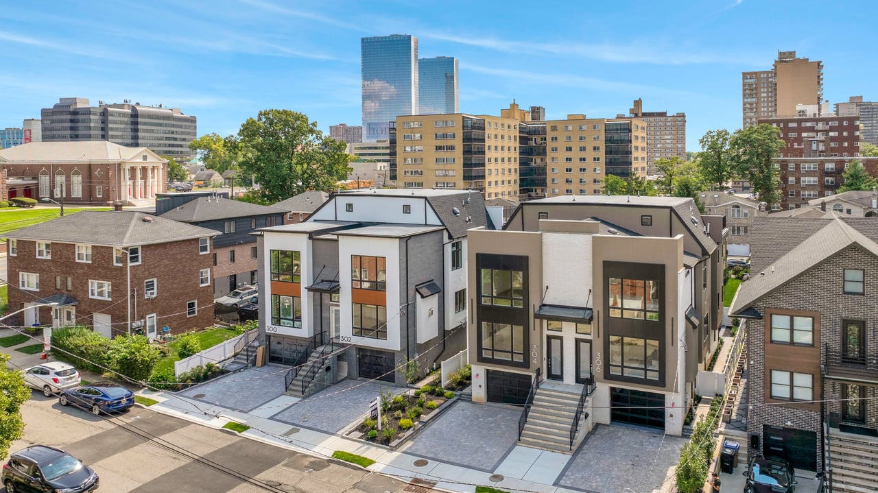 300-306 Coolidge Ave