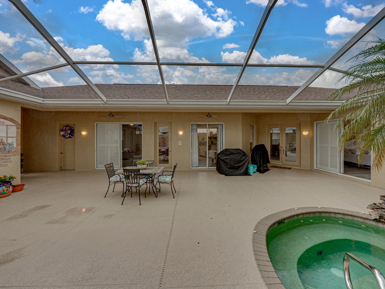 12413 WOODLANDS CIR