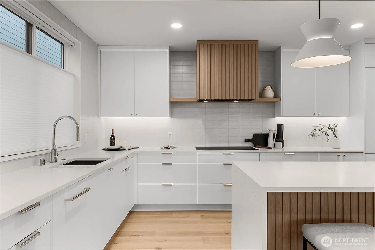 238 4th Avenue #101