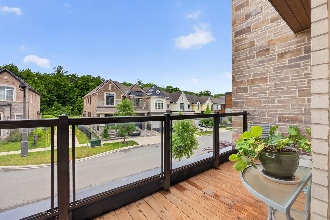 3364 Vernon Powell Drive, Oakville