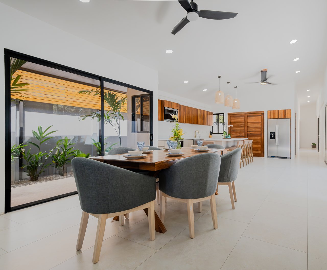 LOCATION,LOCATION, LOCATION – 3-BEDROOM VILLA STEPS FROM THE BEACH
