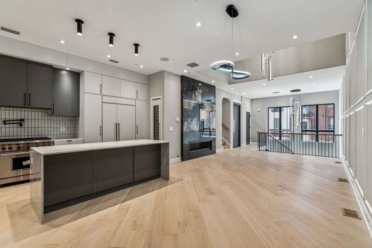 342 S Hicks St, Philadelphia, PA 19102