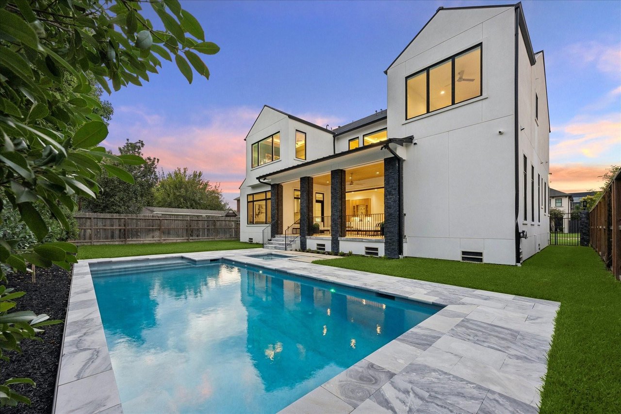 4529 Merrie Lane