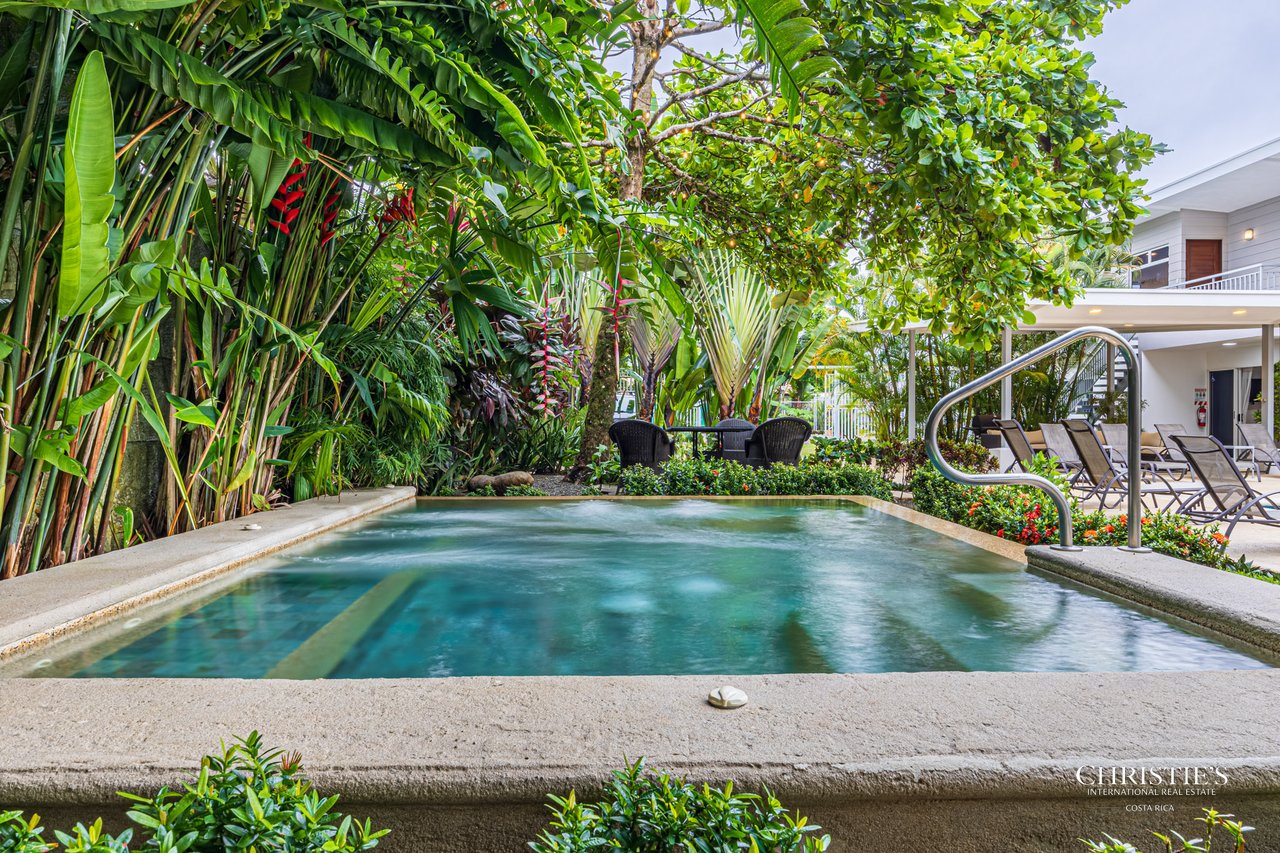 Uvita Paradise Hotel – Walk-to-Beach Boutique Hospitality Opportunity