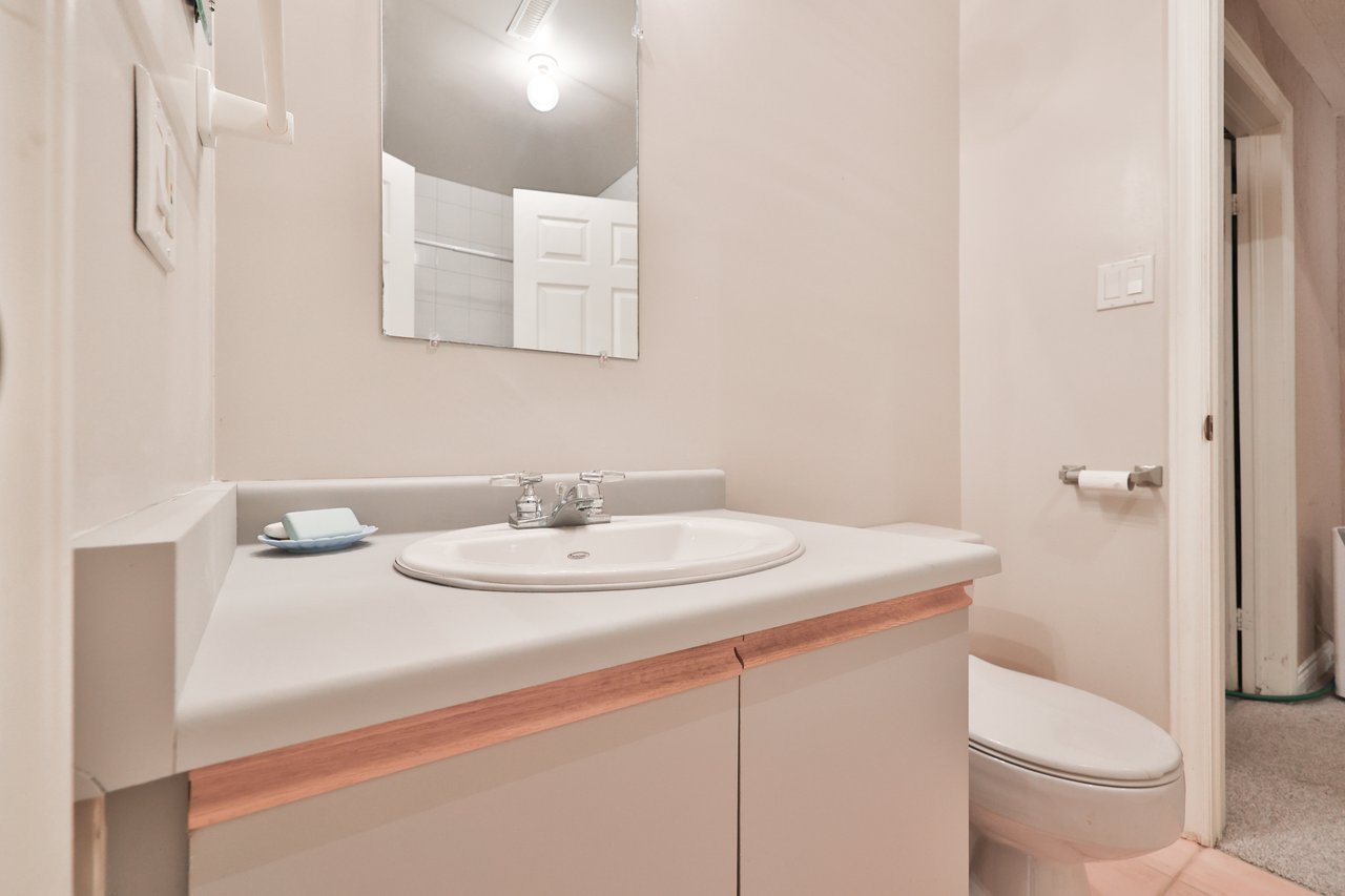 78 West River Street, Oakville