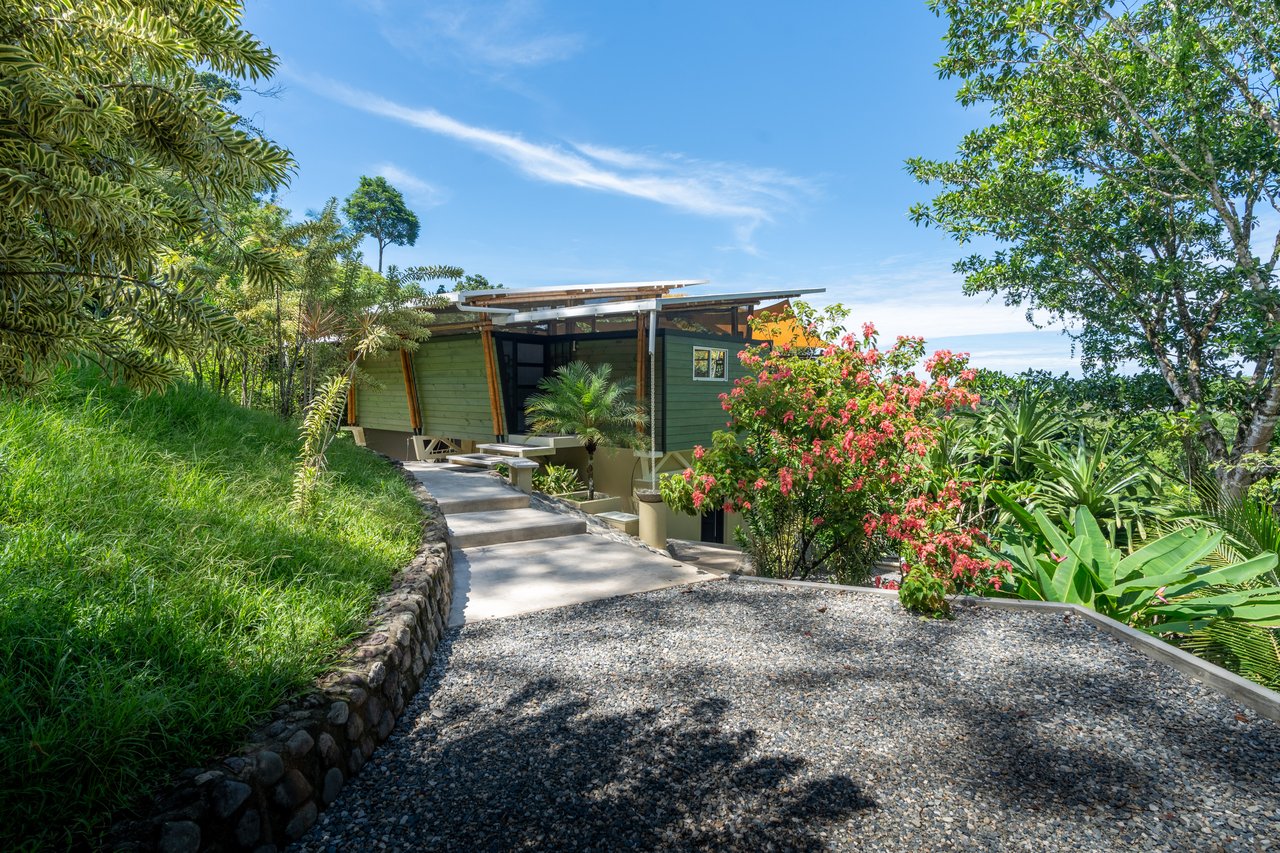 Casa Chiquita - Ocean View Retreat in the Heart of Ojochal – 3 Bed, 3 Bath with Pool, Fruit Trees & Prime Location