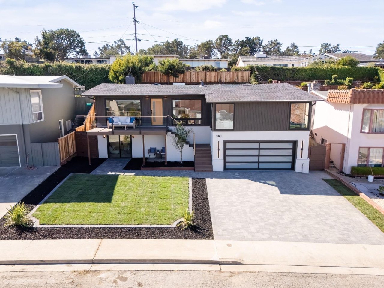 1041 Crestview Drive