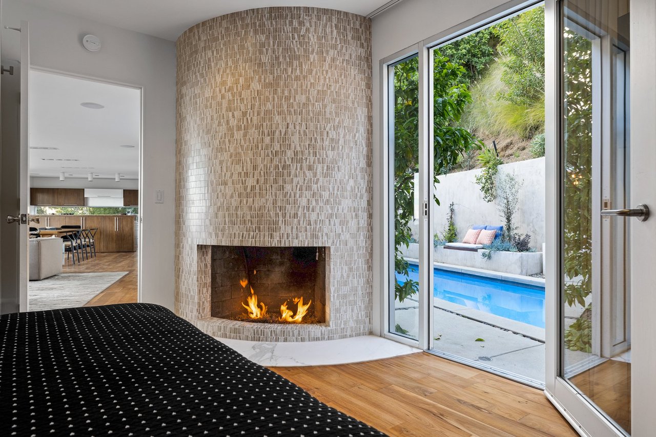St Ives Dr, 90069