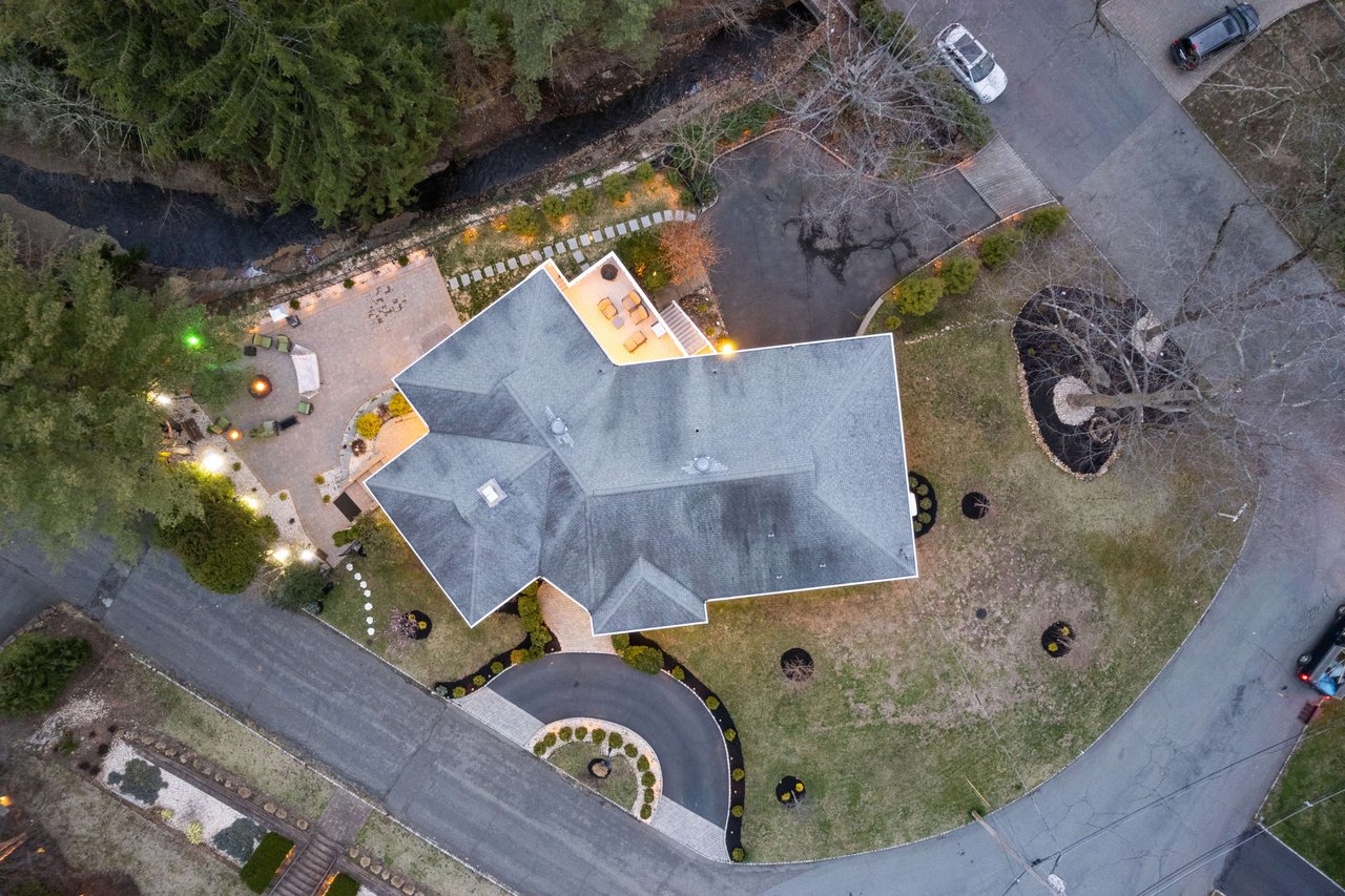 6 Bruce Cir
