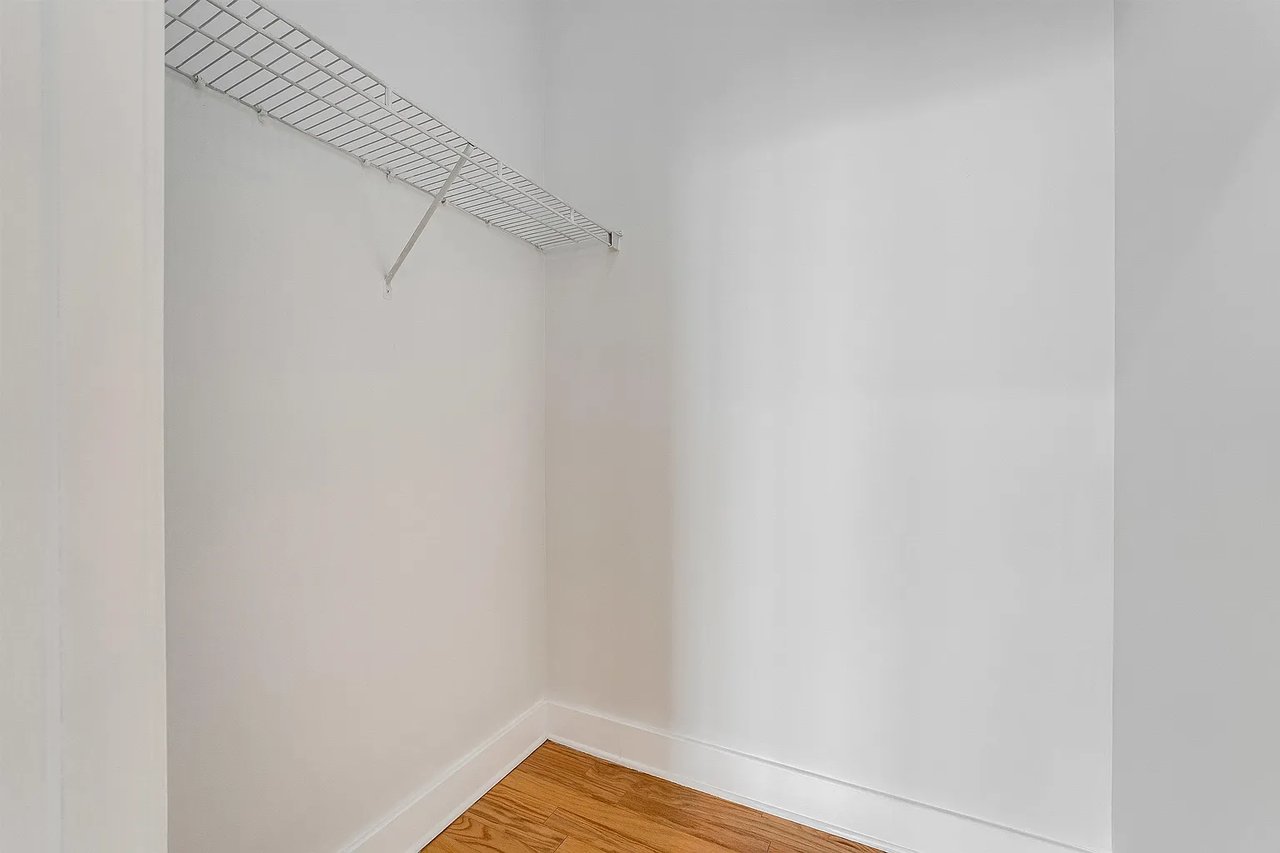3 Greenwich Dr #112