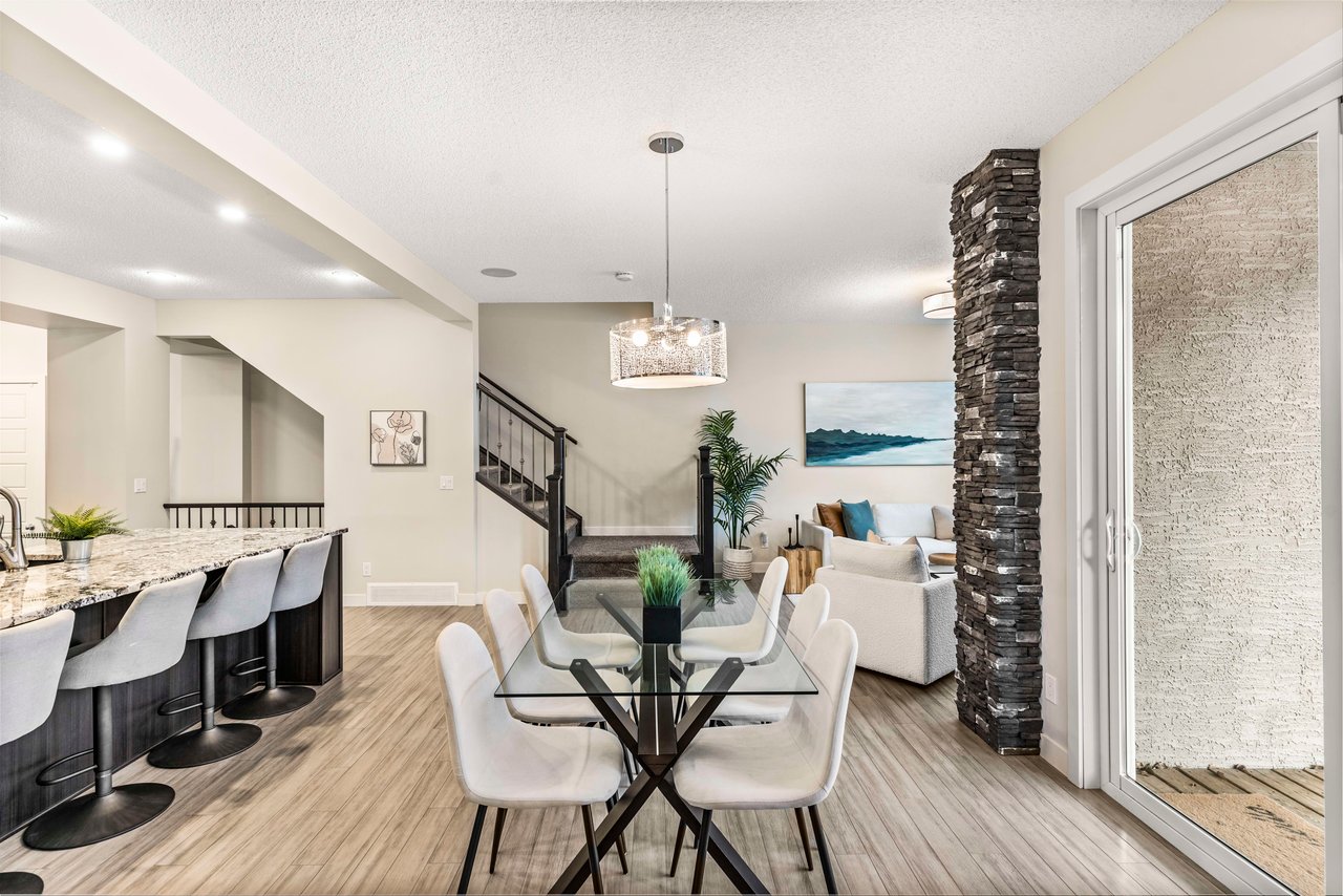 208 Mahogany Bay SE