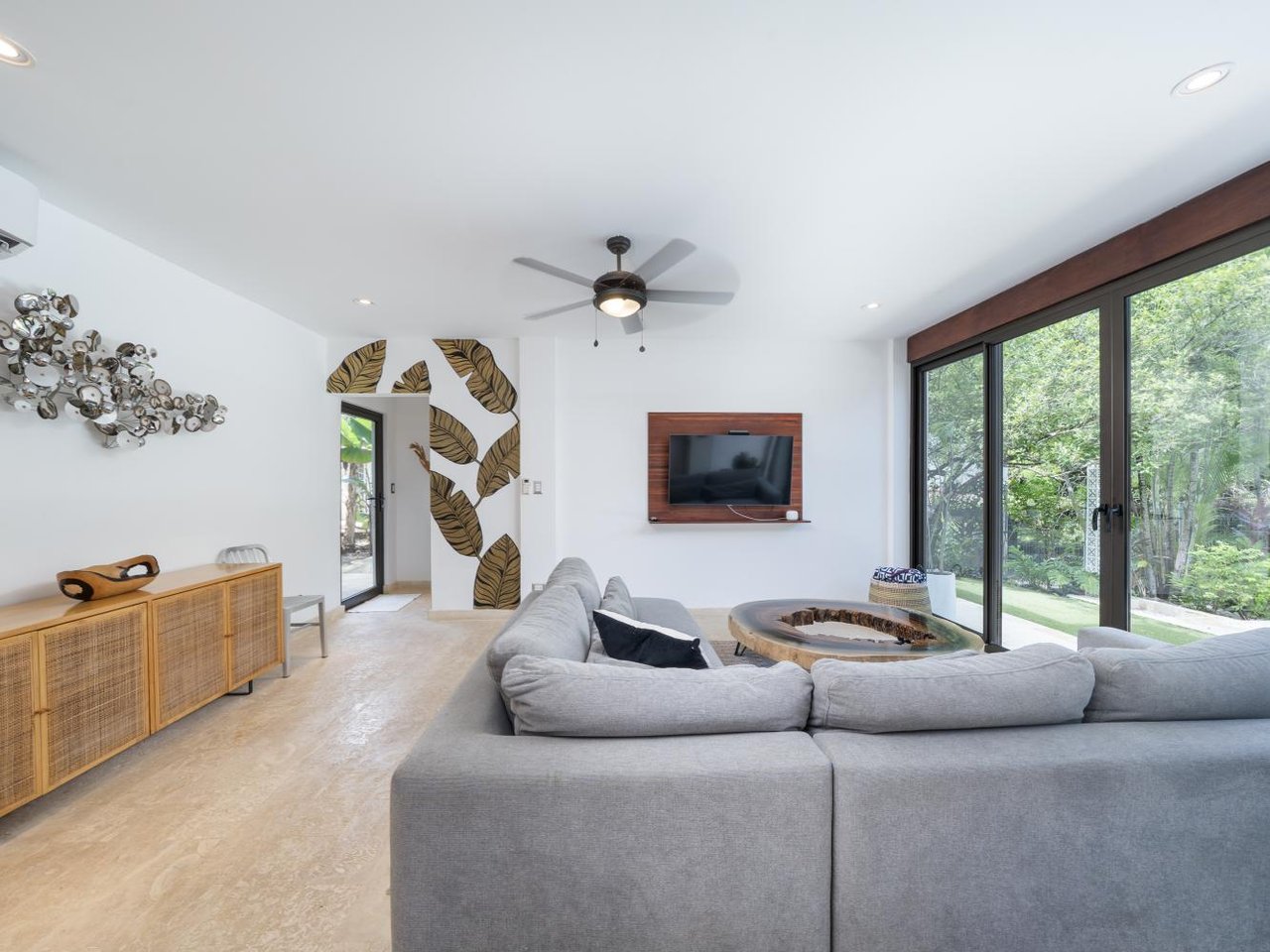 Casa Plumeria | Modern Elegance and Tropical Tranquility Near Tamarindo