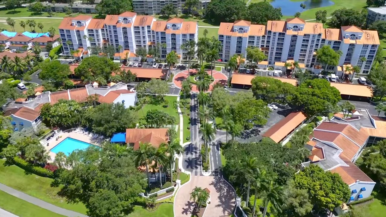 4108 W Palm Aire Dr, Pompano Beach, FL 33069