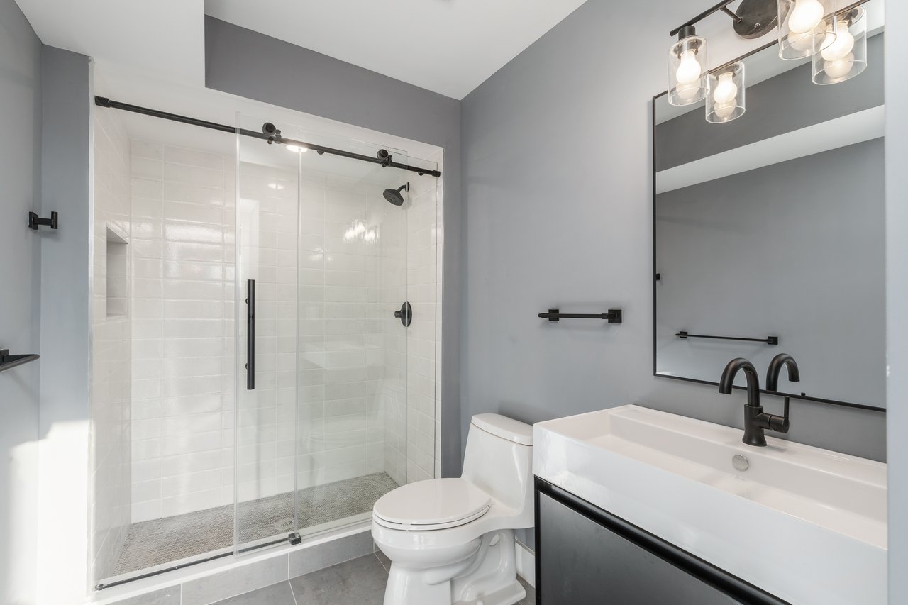 712 S 17th St #2, Philadelphia, PA 19146	