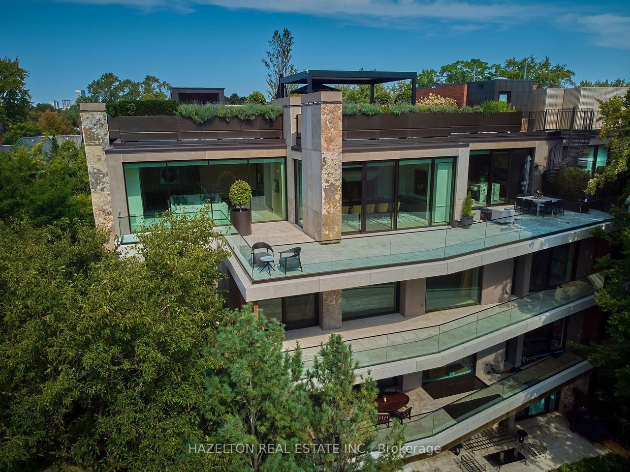 PENTHOUSE LUXURY STARTS HERE