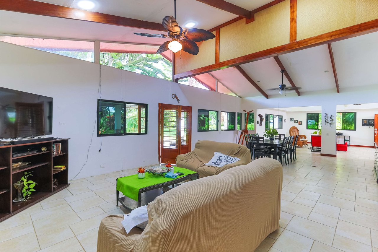 La Casona, 5 BDR Home Close To Quepos Town 