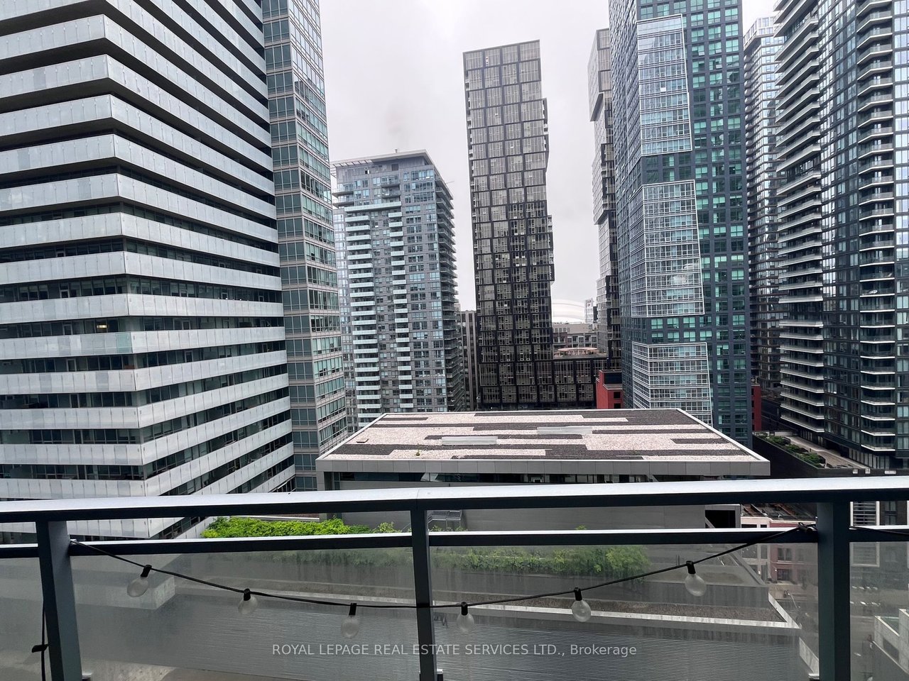 21 Widmer St 1610