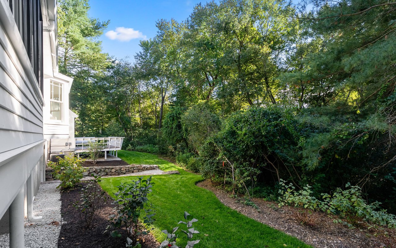 95 Sylvan Lane Weston, MA 02493