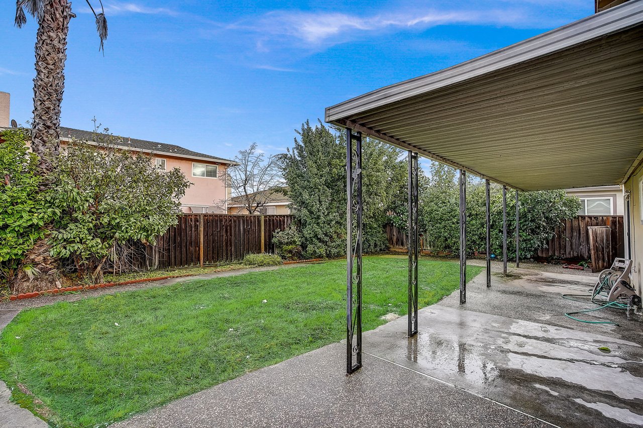 1216 Moonlight Way