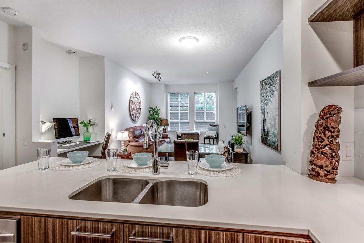 111-545 Foster Ave