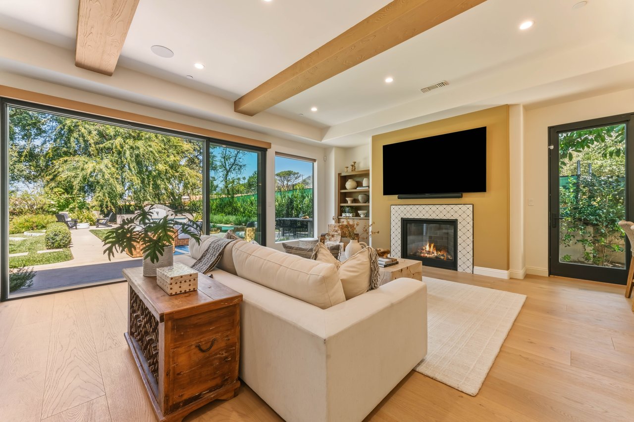 2927 Santa Rosa Avenue