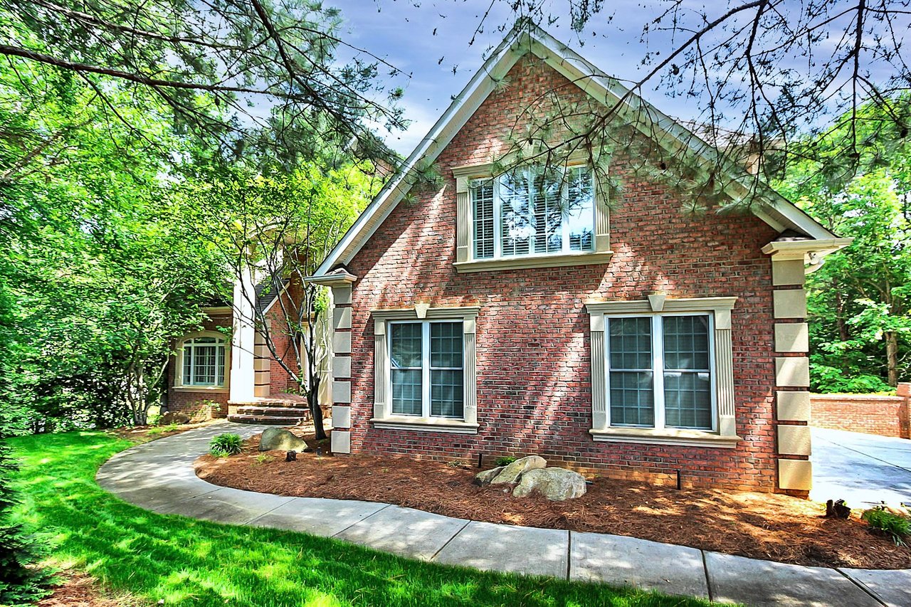 1221 Silver Arrow Court 