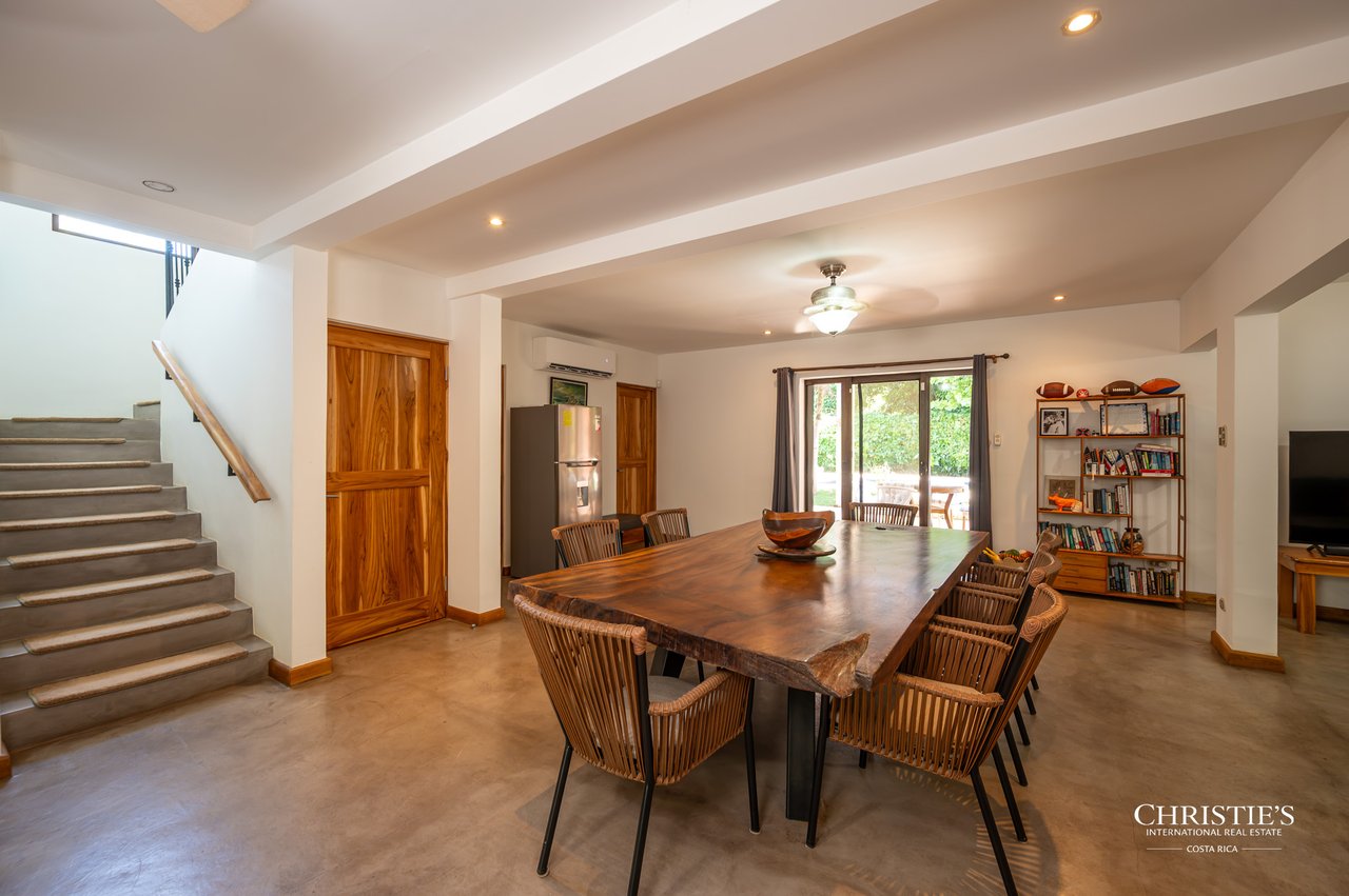 Casa Rosa | A Seaside Escape with a detached Casita in Playa Avellanas