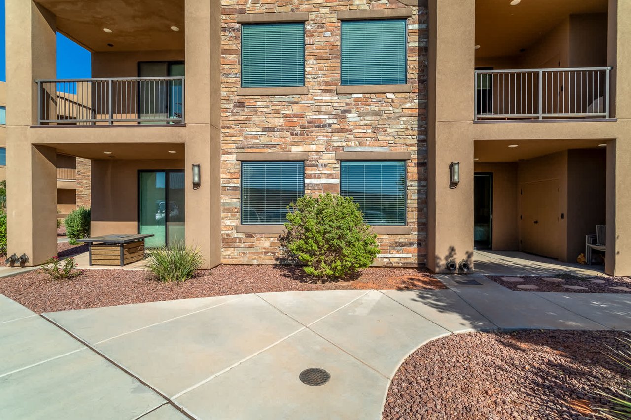 5228 N Villas Dr #4-102