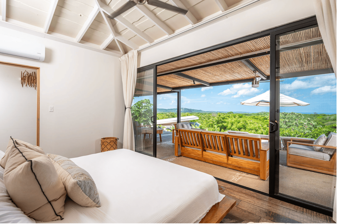 Casa Salinas – 3 beds ocean view home in playa grande